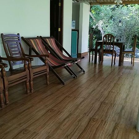 Top Rock Villa Унаватуна Экстерьер фото
